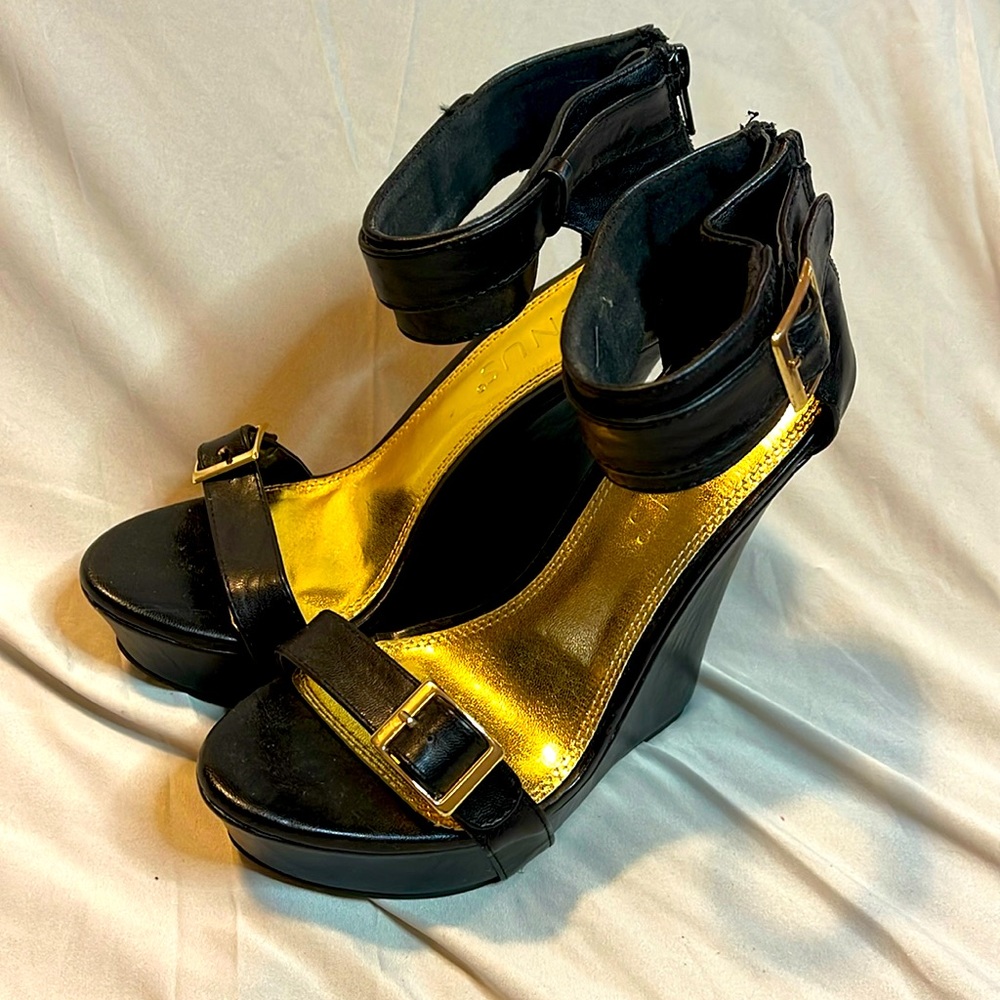 Venus Black Platform Wedges